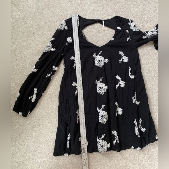 Free People Emma Black White Embroidered Floral LS A-Line Mini Dress Size XS - Picture 10 of 11